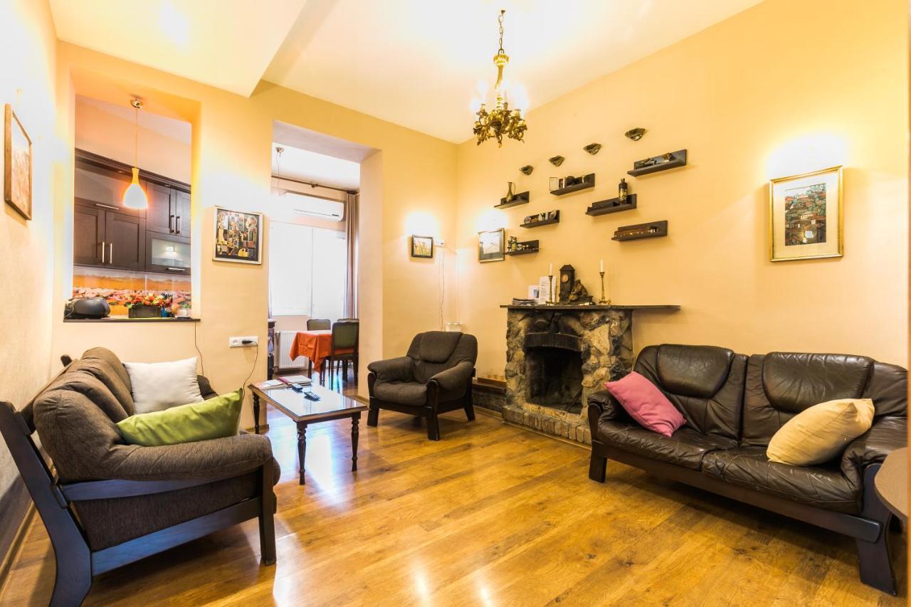 Apartment At 12 Baratashvili Street Tbilisi Exterior photo